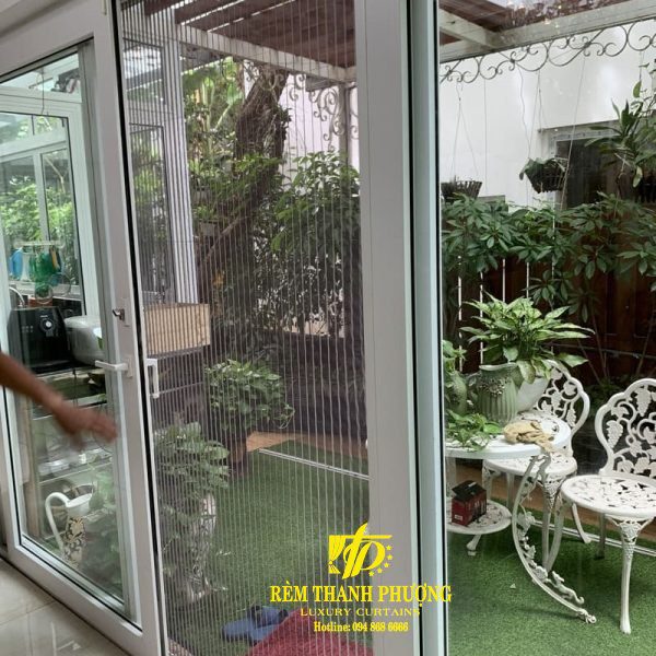 Cửa Lưới Chống Muỗi Dạng Xếp Màu Trắng Sứ 1 Cua luoi chong muoi dang xep mau trang su 3