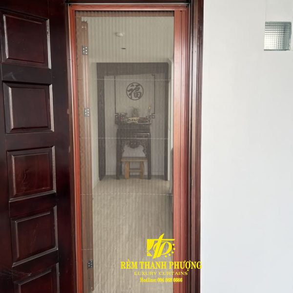 Cua luoi chong muoi dang xep mau van go 2