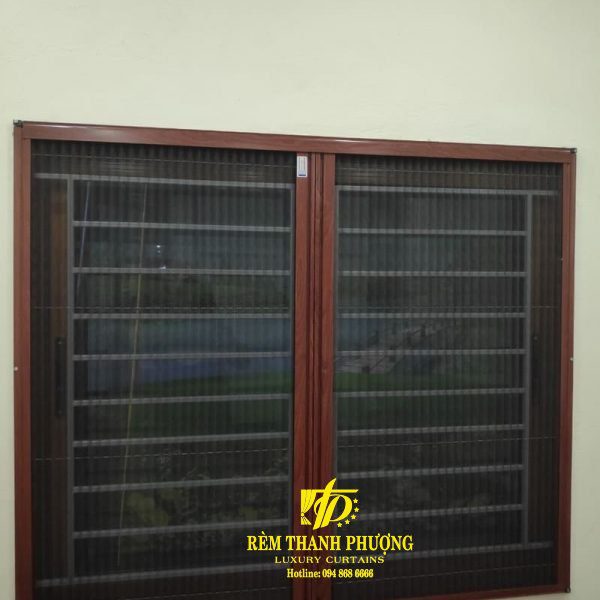 Cua luoi chong muoi dang xep mau van go 5