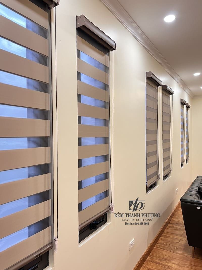 Rèm cầu vồng tại 90 Nguyễn Tuân