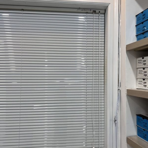 Rèm sáo nhôm Star Blinds 5 Thi cong Rem Sao Nhom Nha Khoa Linn Dental 96 Trung Phung Dong Da 4 1