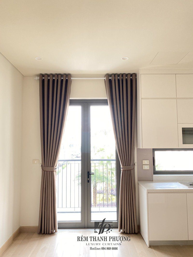 lắp rèm vải 1 lớp và rèm cầu vồng tại The Manor Central Park