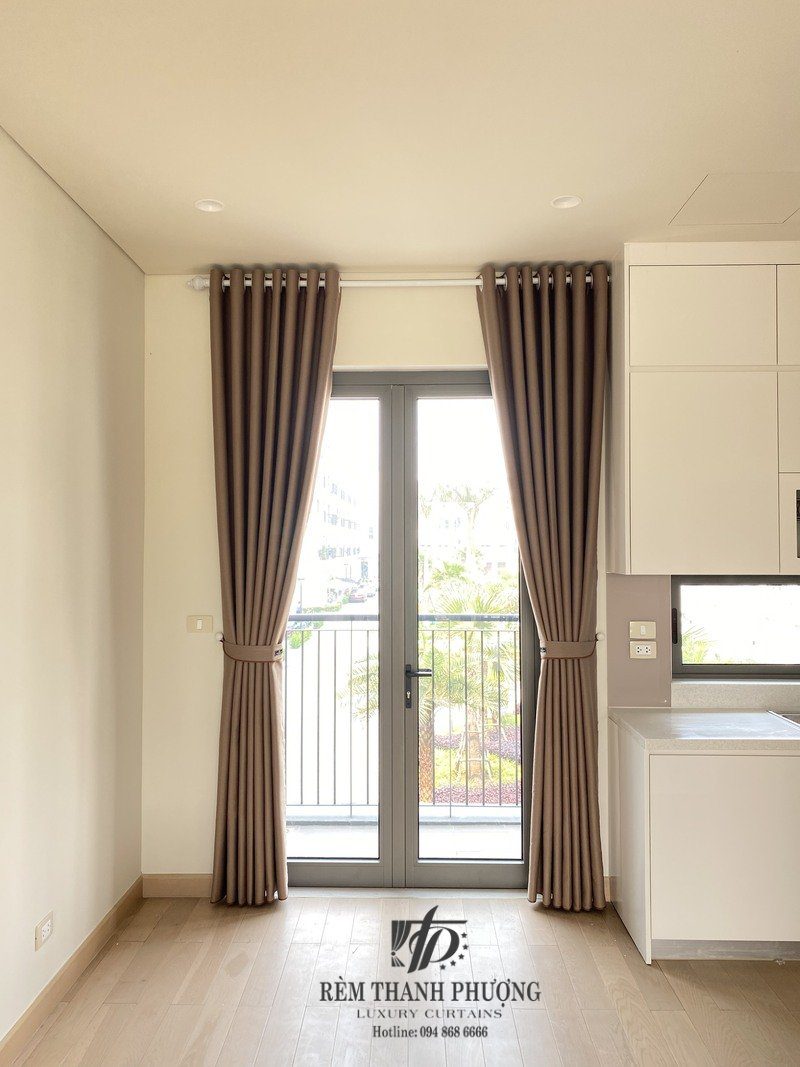 lắp rèm vải 1 lớp và rèm cầu vồng tại The Manor Central Park