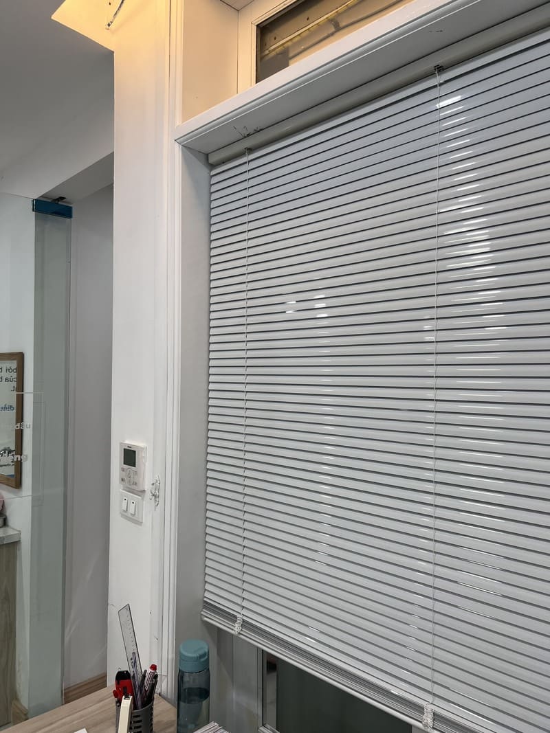 Thi công Rèm Sáo Nhôm - Nha Khoa Linn Dental 96 Trung Phụng - Đống Đa