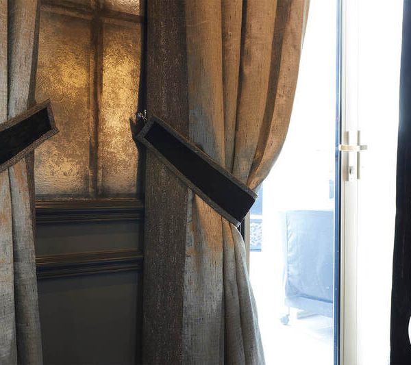 Rèm tân cổ điển sang trọng Bespoke Curtains & Pelmets 4118 4 Curtains Pelmets 4118 2