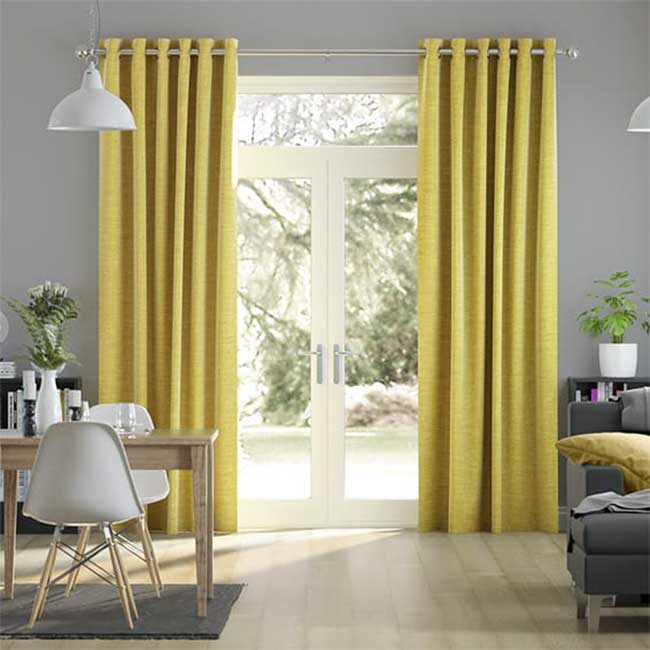 rèm màu vàng phòng khách
