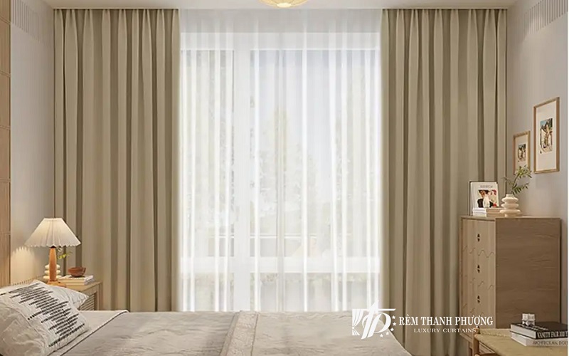 20 mẫu rèm cửa sổ phòng ngủ 2 lớp đẹp, sang trọng mà bạn không nên bỏ lỡ 4 Điều chỉnh ánh sáng linh hoạt