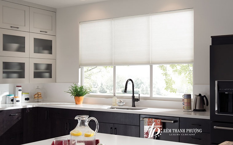 20 Mẫu rèm cửa phòng bếp đẹp, sang trọng đáng mua nhất 2 Tại sao nên sử dụng rèm cửa cho phòng bếp
