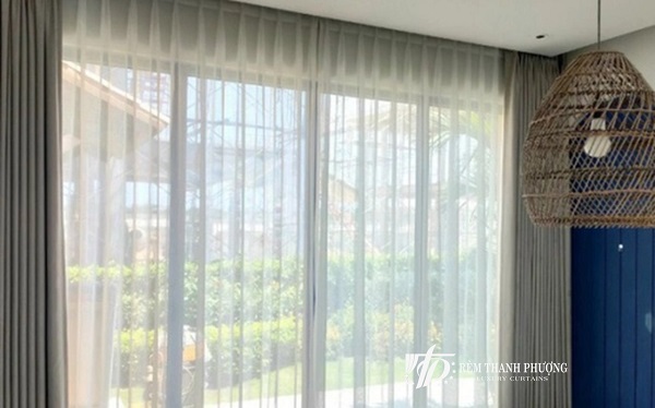 Hướng dẫn cách giữ rèm cửa bền đẹp trông như mới 1 Chú ý đến ánh sáng nơi treo rèm
