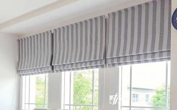 Tổng hợp 20 rèm cửa nhôm kính đẹp, giá tốt 4 Loại rèm cửa nên lắp đặt ở cửa nhôm kính - Rèm roman