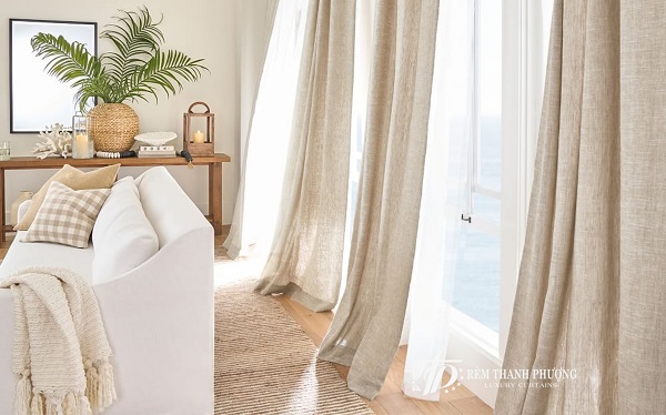 Tại sao nên lắp đặt rèm ở cửa buồng, cửa phòng