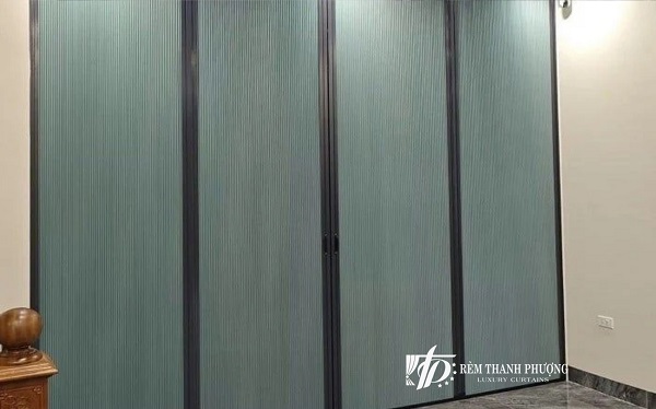 Tổng hợp 20 rèm cửa nhôm kính đẹp, giá tốt 7 20 mẫu rèm cửa nhôm kính - Mẫu 1