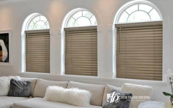 Tại sao nên lắp đặt rèm cho cửa sổ vòm
