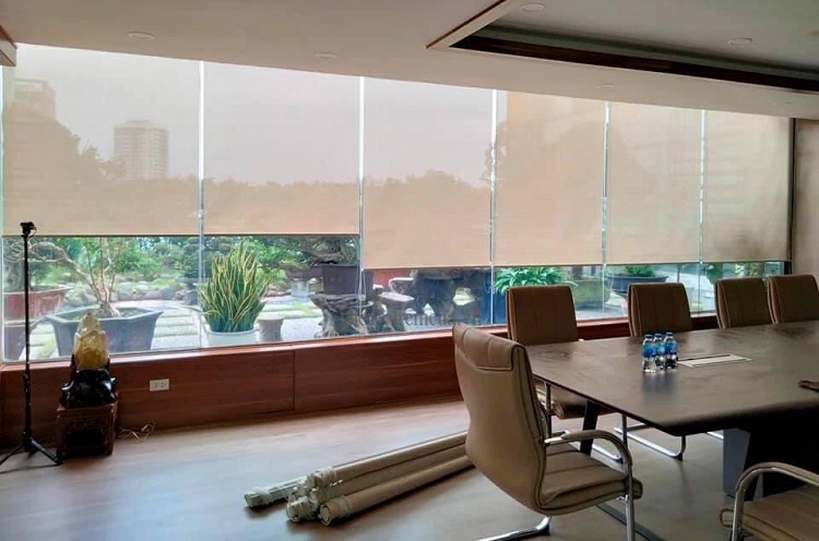 Mẫu rèm cuốn lưới văn phòng tại Hà Nội
