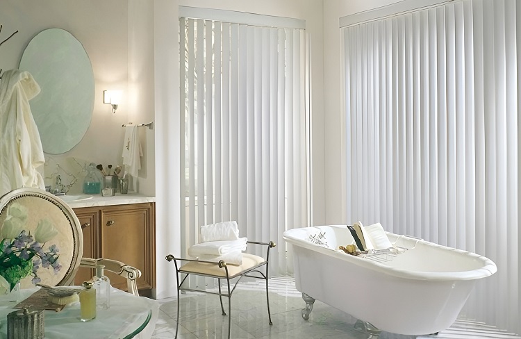 Top Mẫu Rèm Khách Sạn Đẹp, Hiện Đại - Bí Quyết Tạo Không Gian 5 Sao 8 Rèm lá dọc chống nước cho phòng tắm tại khách sạn