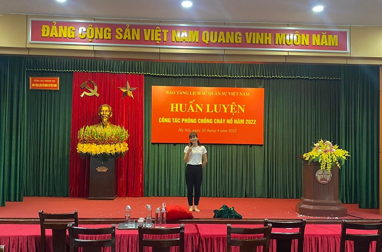 Top Mẫu Rèm Hội Trường Đẹp - Sang Trọng, Chuyên Nghiệp Nhất 6 Rèm phông sân khấu hội trường