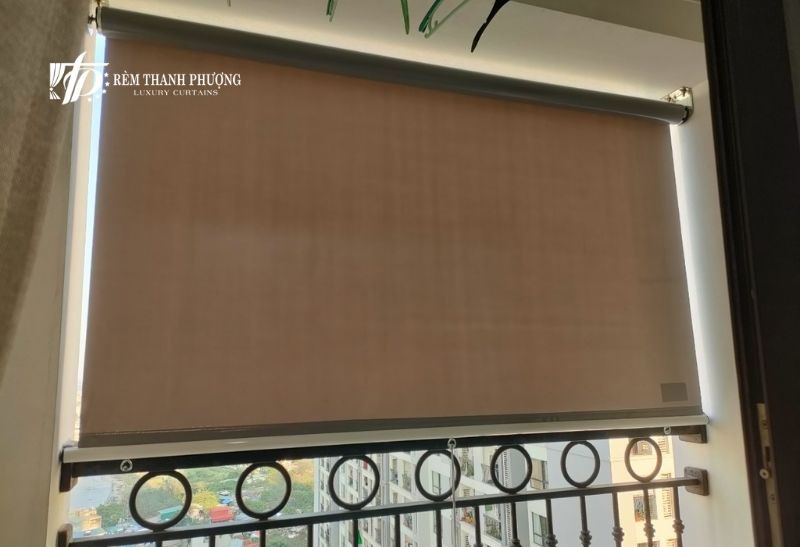 Lắp Rèm Cửa Times City Chuyên Nghiệp, Đẹp Lung Linh, Giá Tốt Nhất 6 Mẫu rèm cuốn trơn chống nắng tốt cho ban công tại Times City