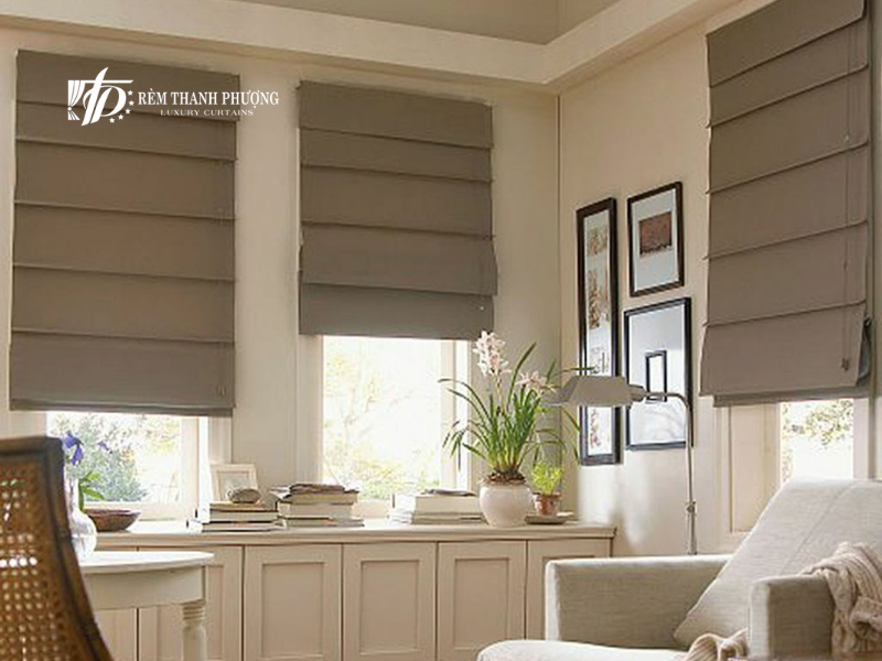 Lắp Rèm Cửa Trung Hòa Giá Rẻ, Chất Lượng, Uy Tín Số 1 4 Mẫu rèm Roman cổ điển, gọn gàng được lắp tại Trung Hòa