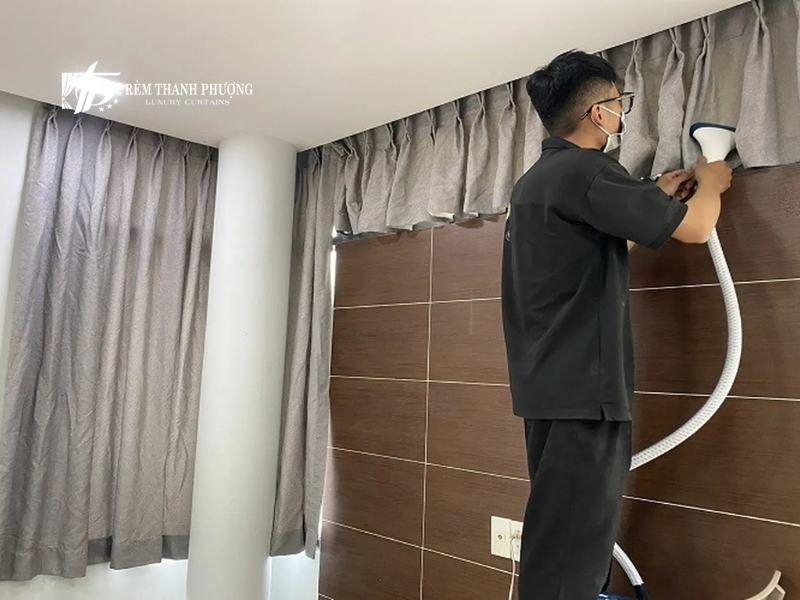 Hướng dẫn cách giặt rèm cửa bằng phương pháp giặt hơi