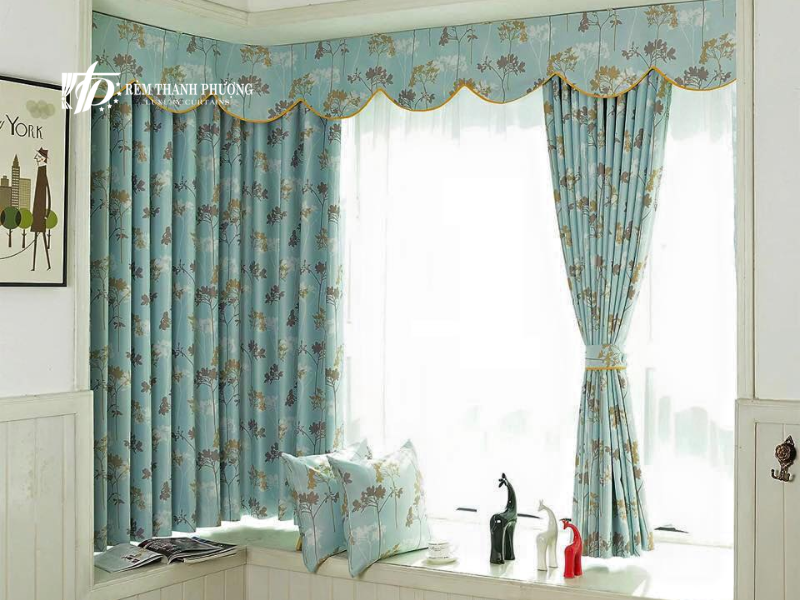 Mẫu rèm vải trang trí họa tiết cho phong cách trẻ trung, năng động