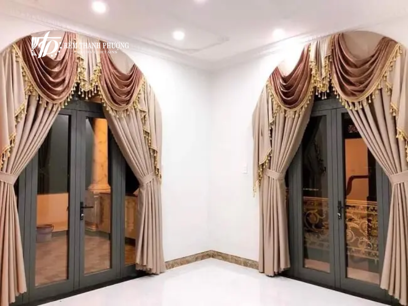 Giá rèm vải phụ thuộc vào chất liệu