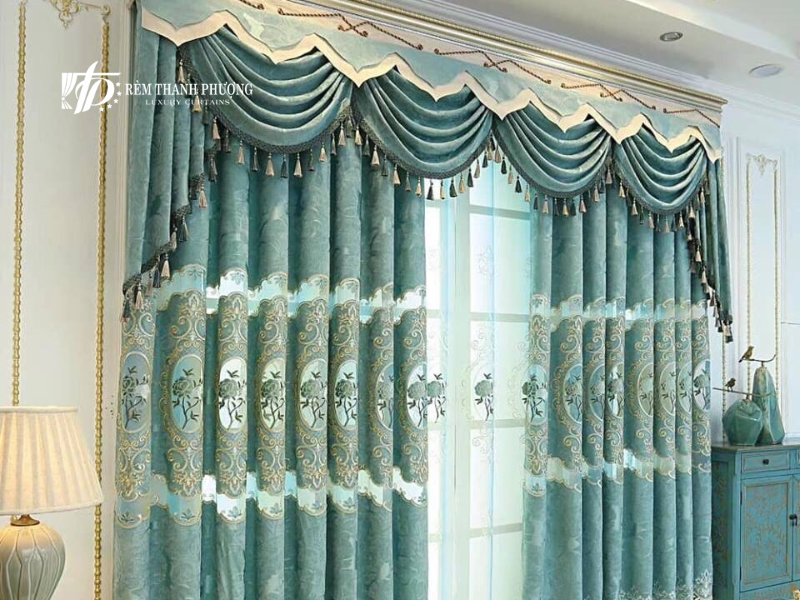 Mẫu rèm vải cho phòng cách sang trọng lắp tại Duy Tiên