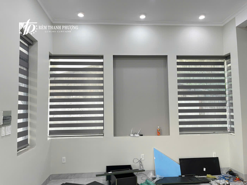 Mẫu rèm cầu vồng lắp đặt tại phường Phố Huế