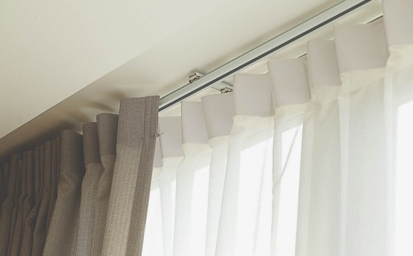 Treo rèm cửa mặt nào ra ngoài? Hướng dẫn cách lắp rèm chuẩn từ A-Z