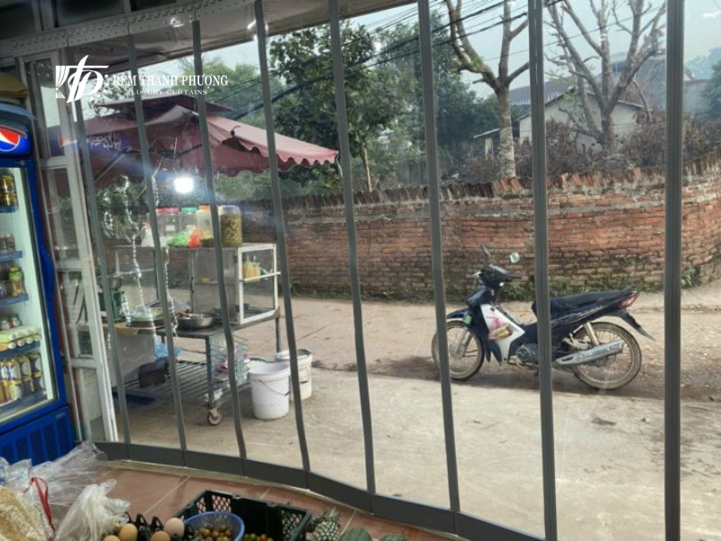 Loại rèm nhựa PVC nam châm từ tính để dính chặt vào nhau