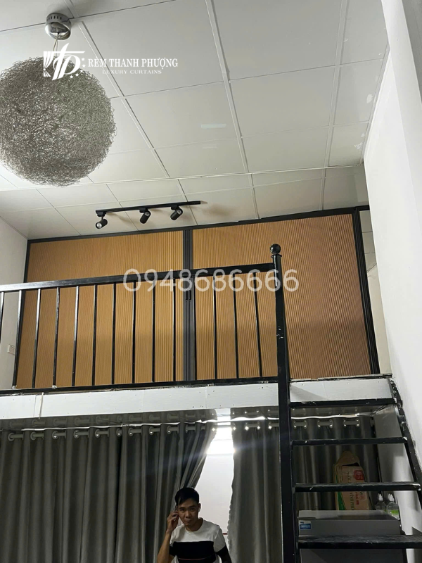 Mẫu vách ngăn rèm tổ ong kéo về 2 phía được lắp đặt tại Hà Nội