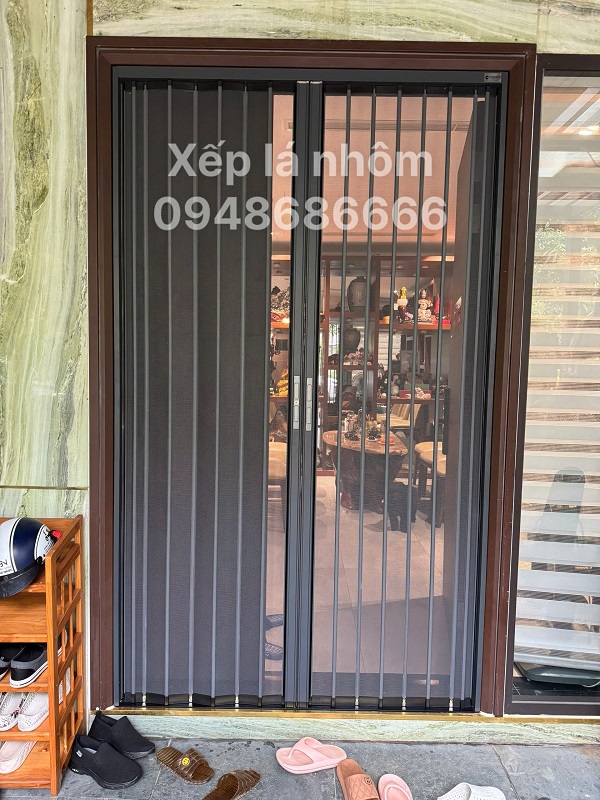 Lắp đặt cửa lưới chống muỗi tại Thanh Xuân: uy tín, giá xưởng, bảo hành dài 2 cửa lưới chống muỗi xếp là nhôm